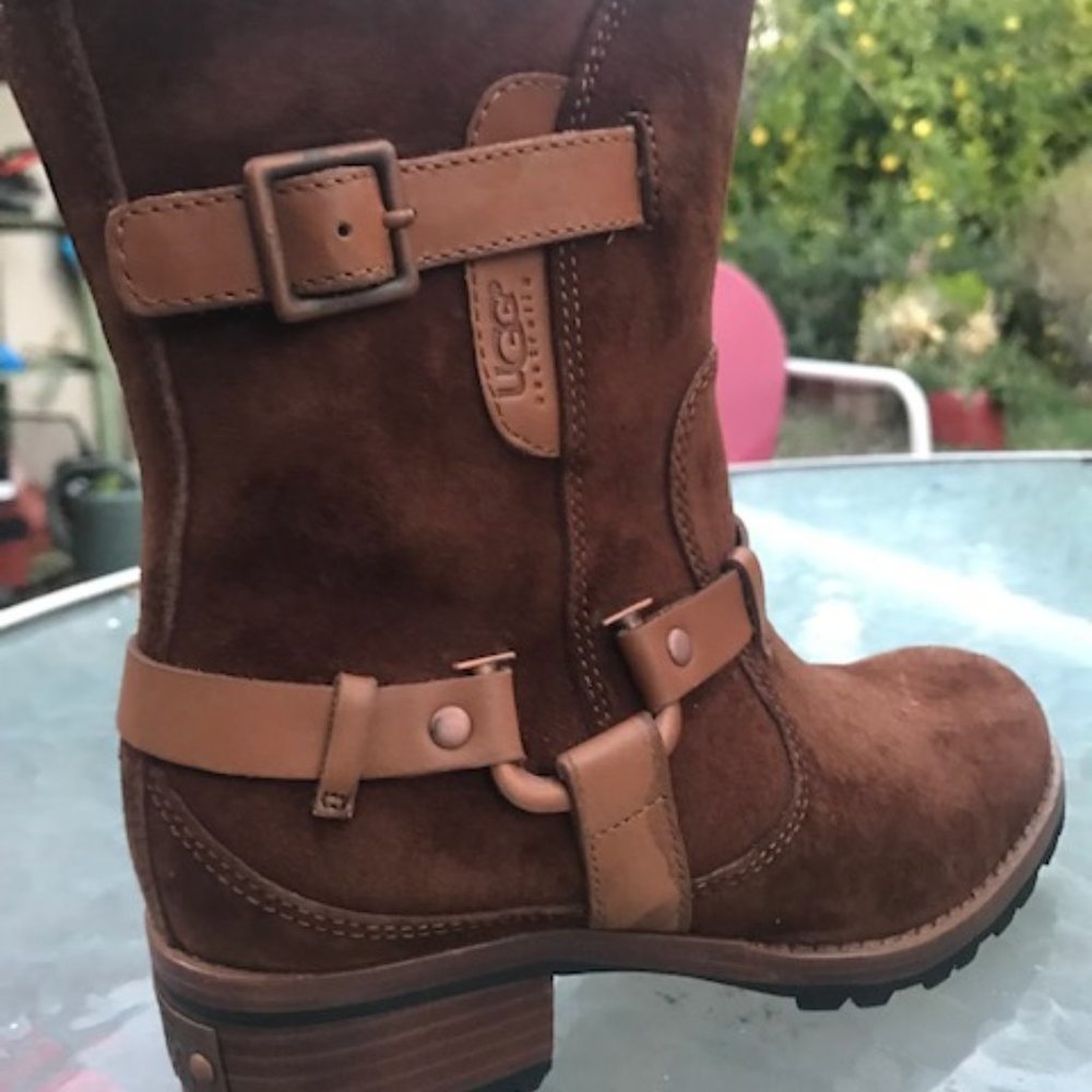 Ugg Style 5604 - image 2